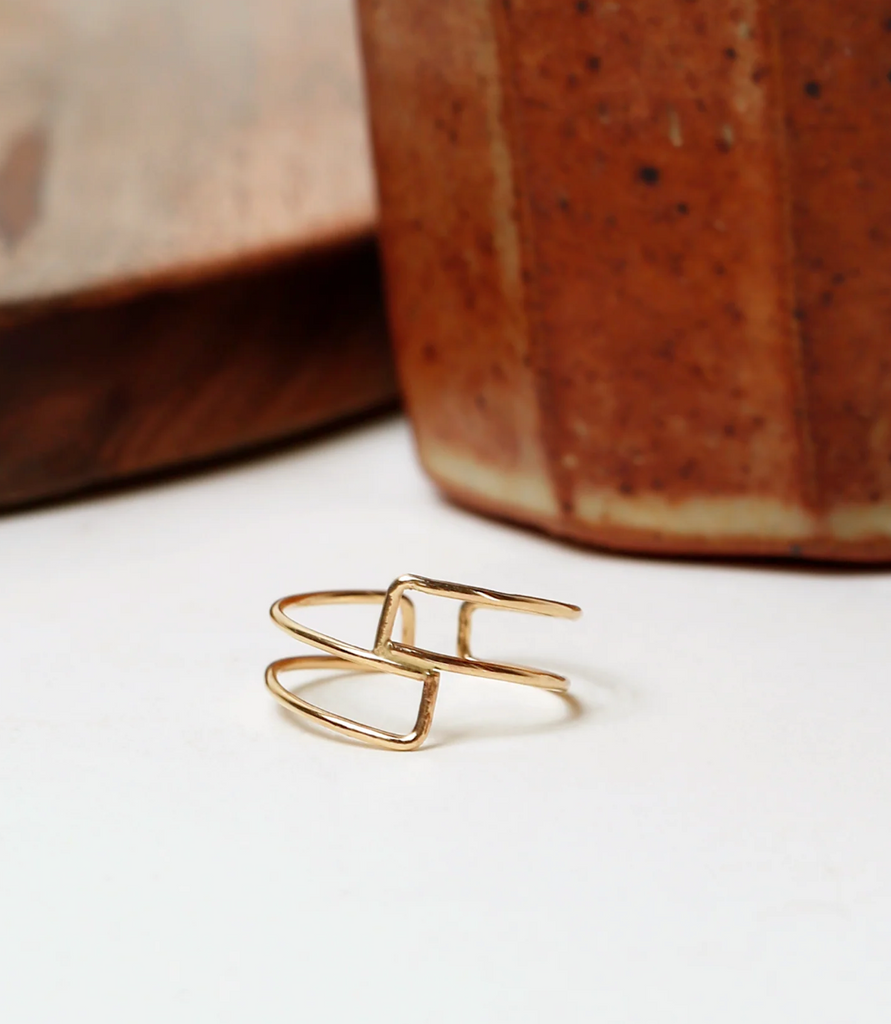 Meander Ring