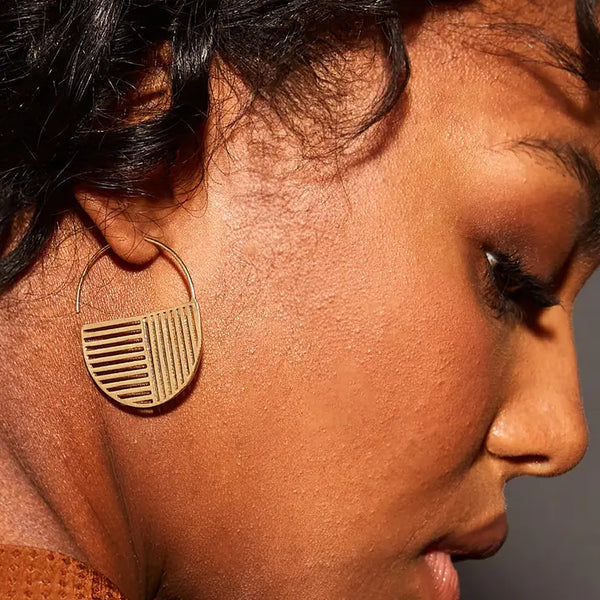 Maggie Opposite Lines Hoop Earrings