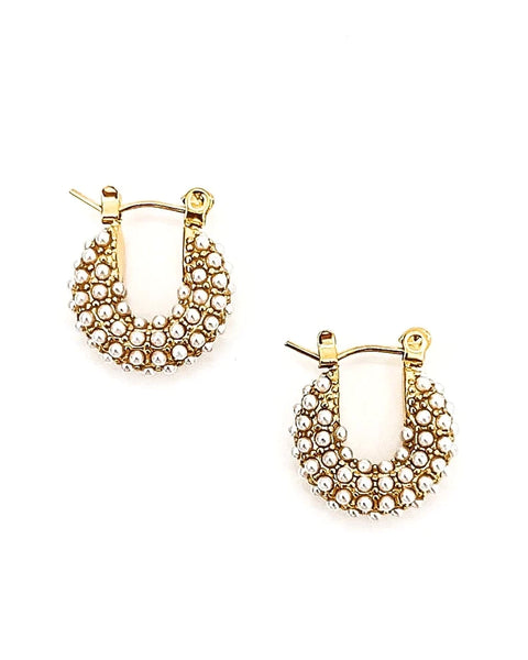 Elias Pearl Huggie Earring