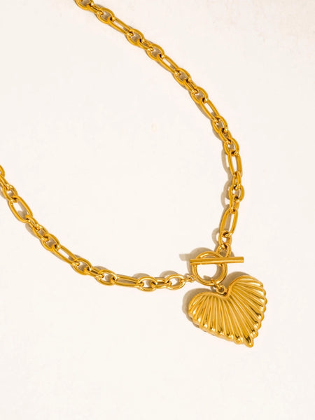 Emeline 18K Large Ribbed Heart Necklace