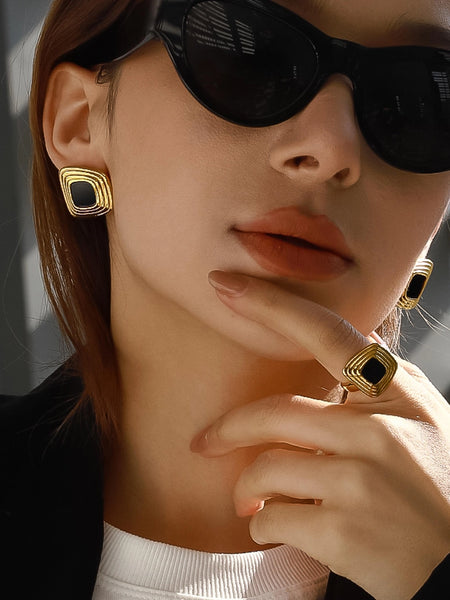Solenne 18K Enamel Square Earrings - Black