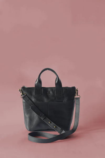 Medium Crossbody - Black