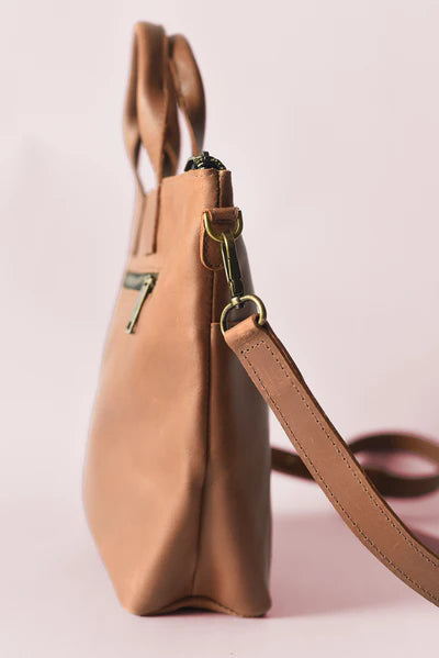 Medium Crossbody - Cognac