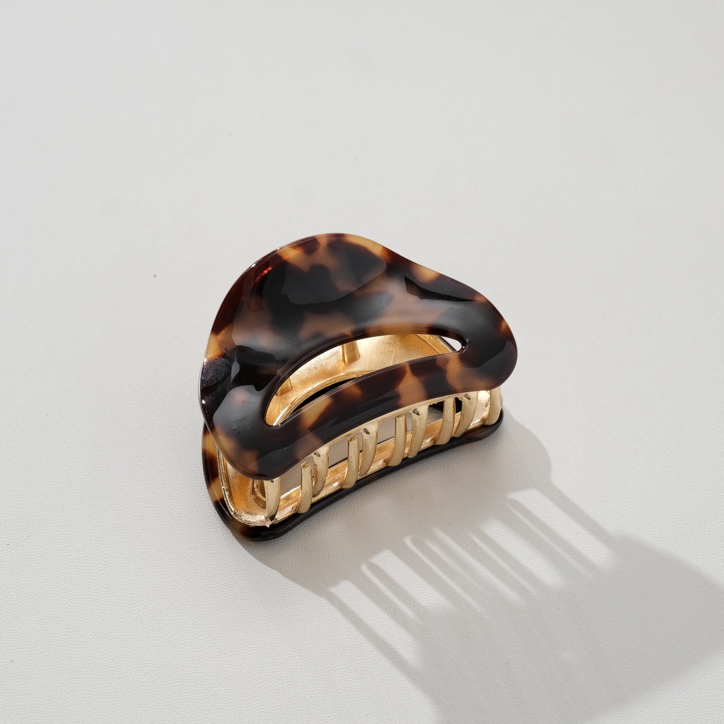 Nadia Curved Metal Clip - Tortoise