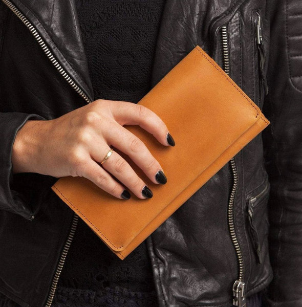Debre Wallet -- Cognac