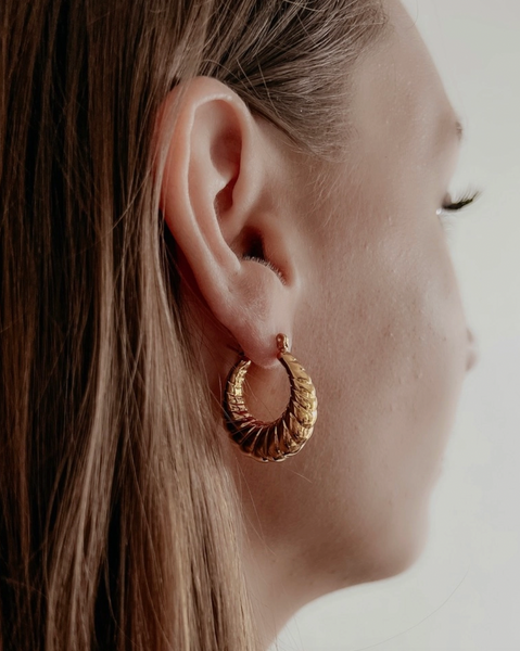 Ezra Croissant Hoops - Gold