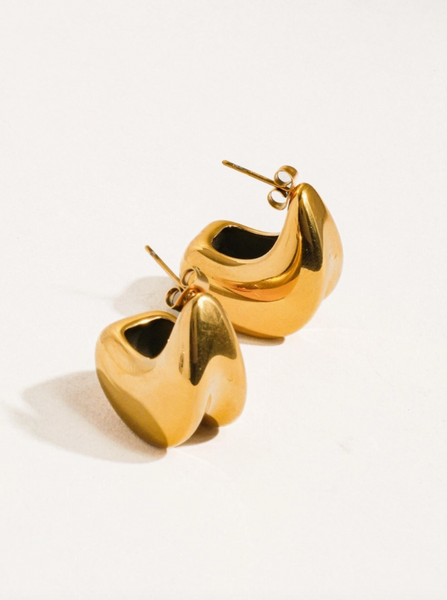 Sonnet Huggie Earring