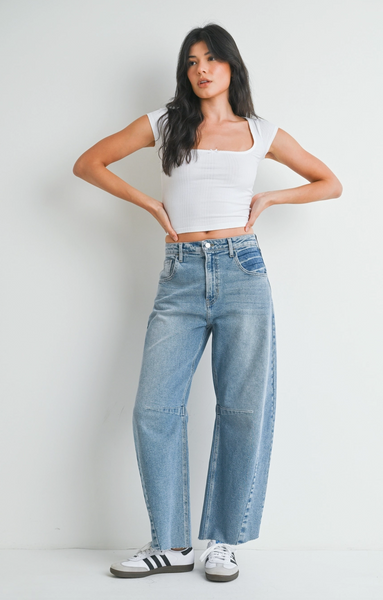 Barrel Jeans -- Light Wash