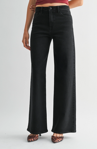 Stretchy Wide Leg Jeans -- Black