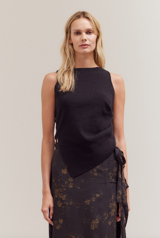 Contemporary Top -- Black