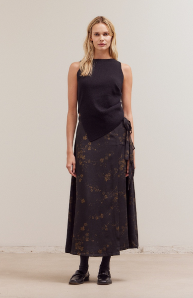 Contemporary Top -- Black