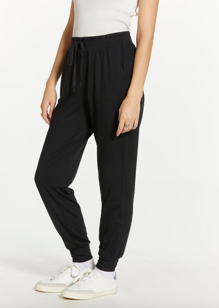 Junie Travel Jogger -- Black