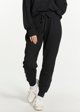 Junie Travel Jogger -- Black