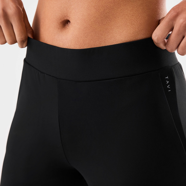 Work It Ankle Pant -- Ebony