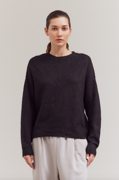 Svala Sweater -- Black