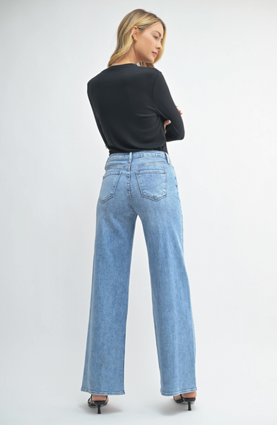 Stretchy Wide Leg Jeans -- Medium