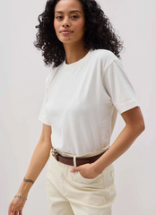 Nina Tee -- Bone