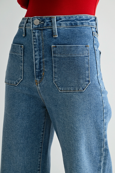 Patch Pocket Wide Leg Jeans -- Medium