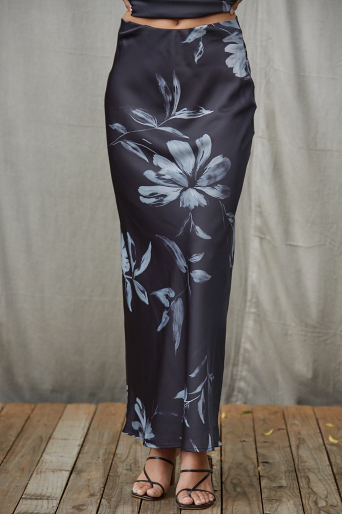 Gracie Skirt -- Black Gray
