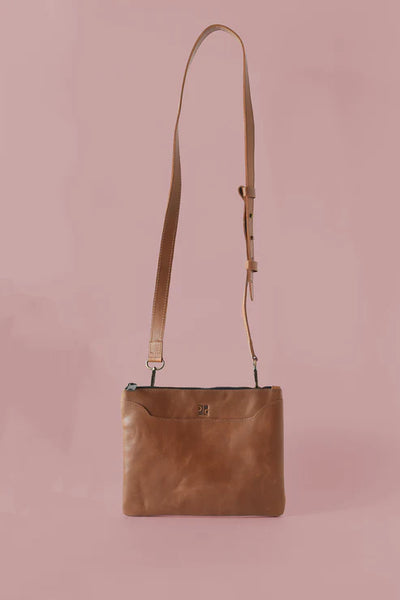 Simple Crossbody - Cognac