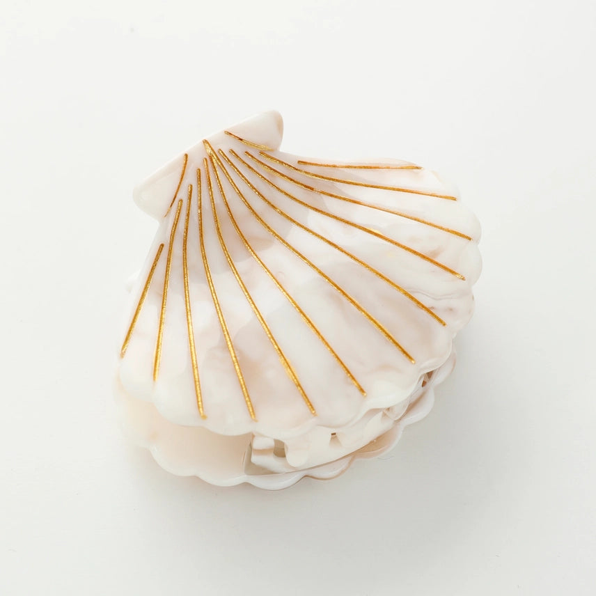 Small Seashell Claw Clip - Calacatta Pearl