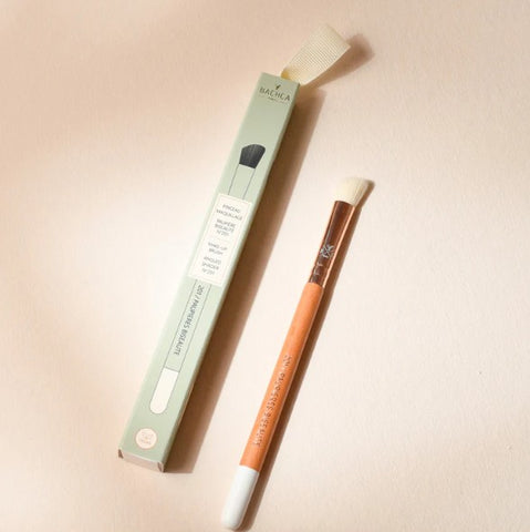 Angled Eyeshadow Brush