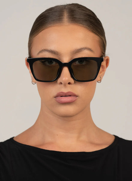 Bree Sunglasses - Black/Olive