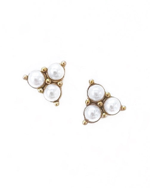 Dottie Pearl Stud Earrings