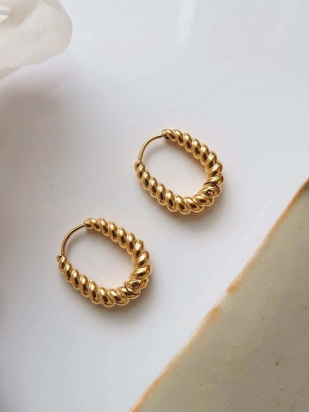 Cere 18K Oval Twisted Hoop Earrings