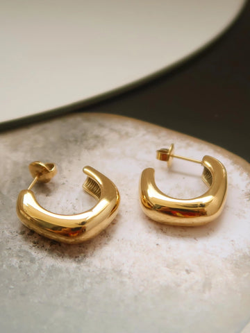 Demi 18K Classic C Hoop Earring
