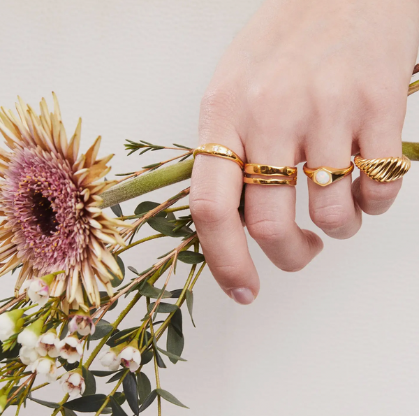 Astra Signet Ring